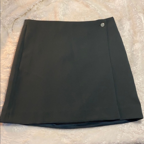 Babaton Wayne skirt!! - Picture 5 of 6